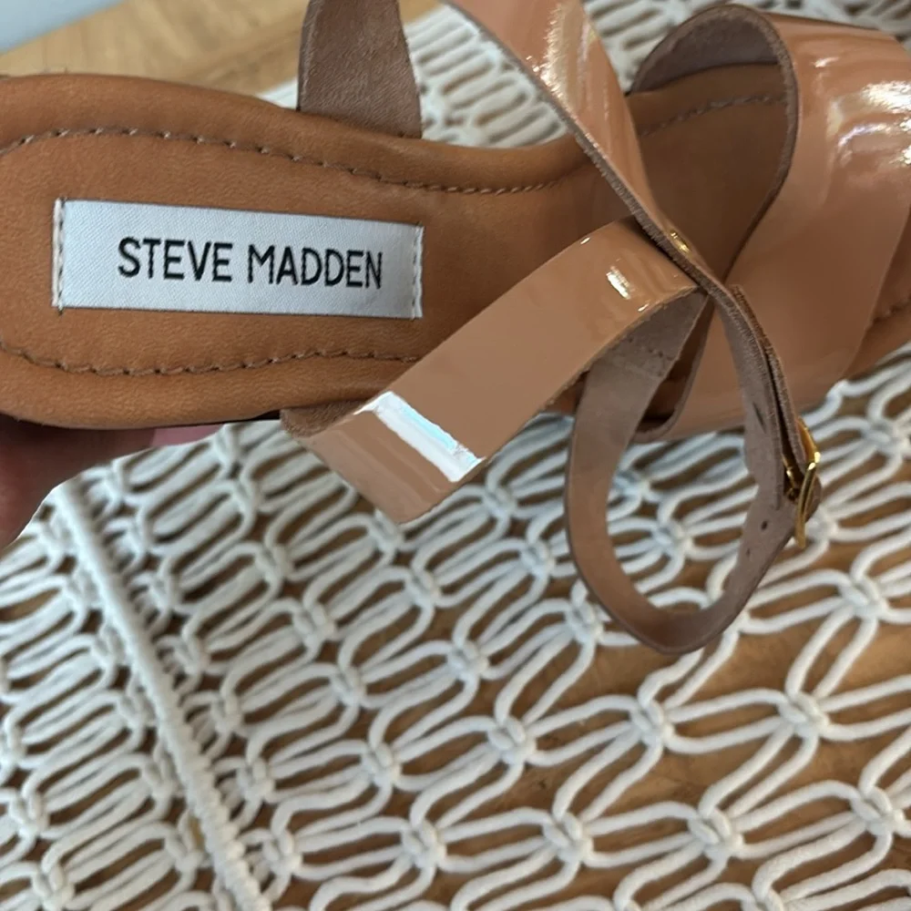 STEVEN MADDEN wooden Platform chunky heels, patent leather camel color 10